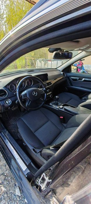 Mercedes C Class W204 Euro 5 2013 Face-lift pentru piese (motor defect
