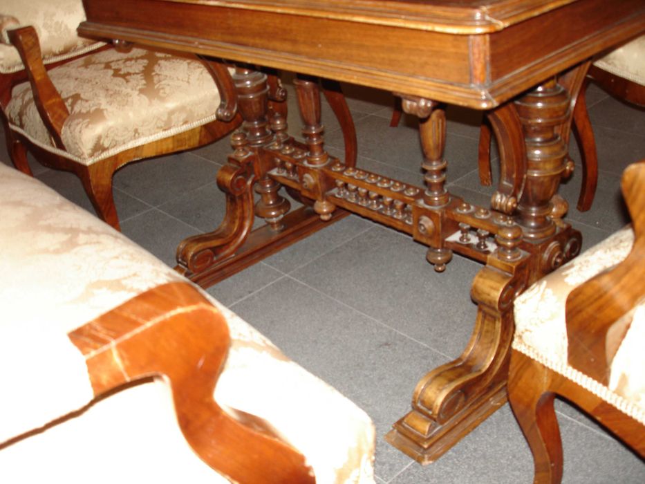 Salon stil Biedermeier , lemn solid , in stare foarte buna . SPECIAL