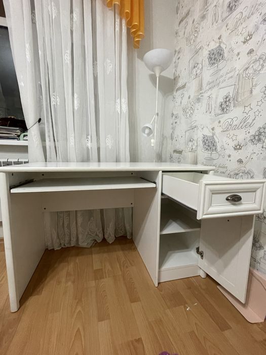 Стол письменный детский