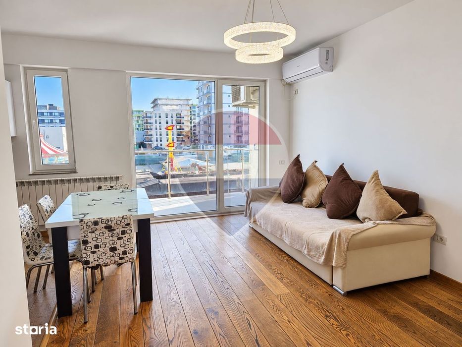 Apartament cu 3 camere de vânzare în zona Est