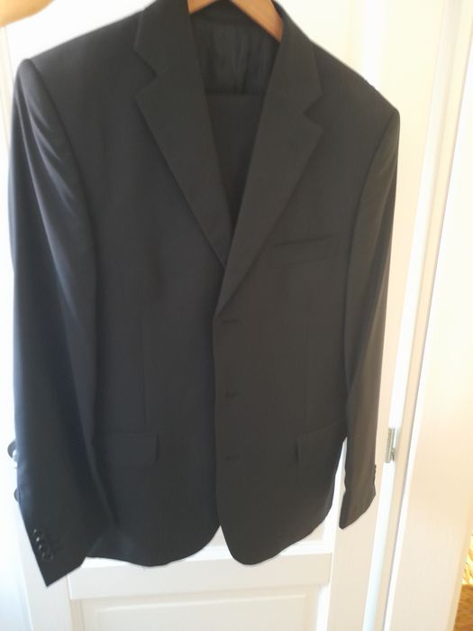 Costum slim bleumarin BIGOTTI, ca nou, purtata doar o singura data