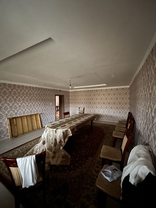 Жер сатылады үйімен, мал қорасымен