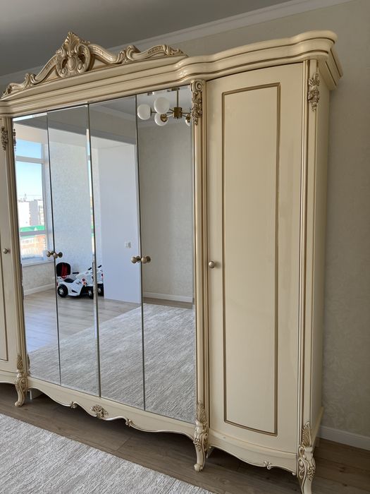 Продаётся шкаф в отличном состоянии