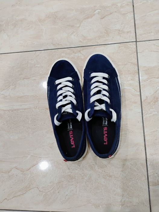 Teniși Levi's Nr 40