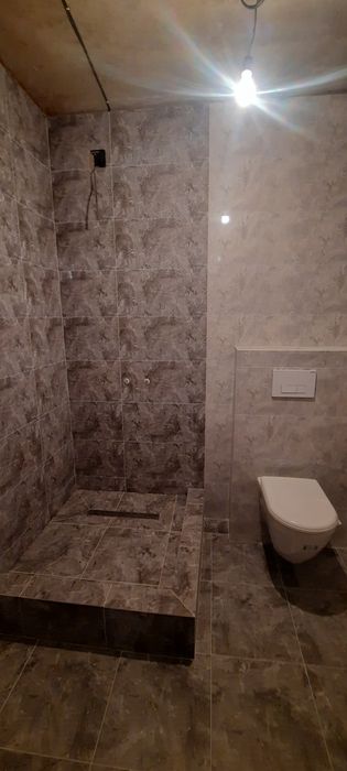 Кафельщик плитки, керамогранита