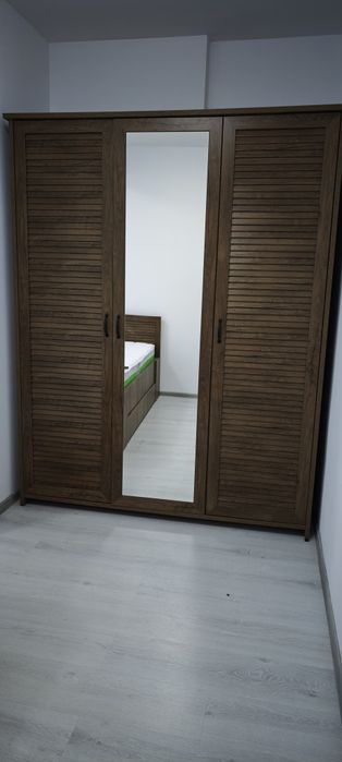 Vând dormitor pat și dulap noi