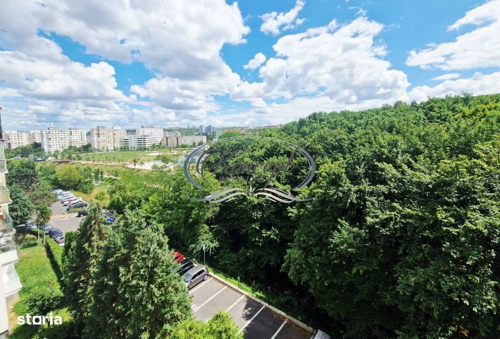 Apartament cu potential, orientare sud-est, 2 balcoane, zona Parang