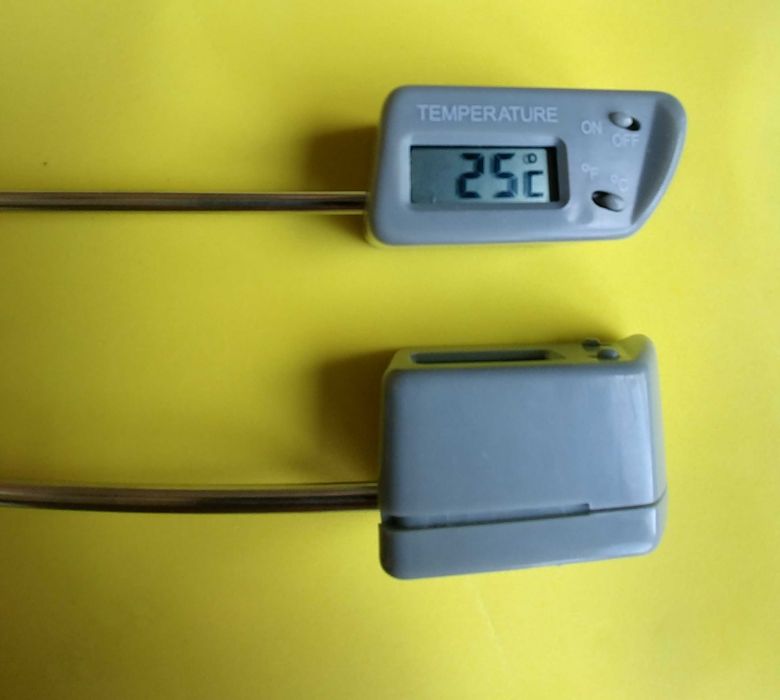 Термометр - щуп бытовой  цифровой