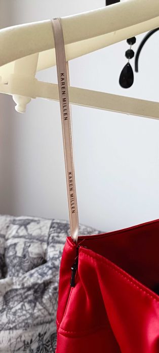 Vând rochie de ocazie Karen Millen, măsura 36, negru cu rosu