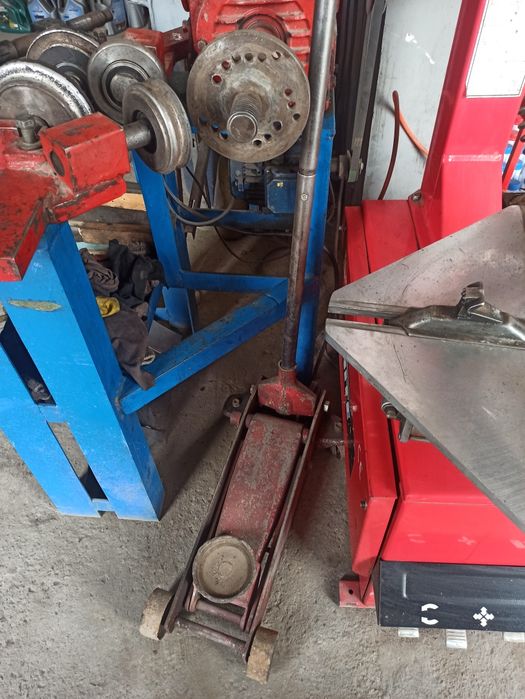 Закачаем  в шины. АЗОТ  n/2.  100%  R 12,13,14,15,16,17,18,19,20,21,22