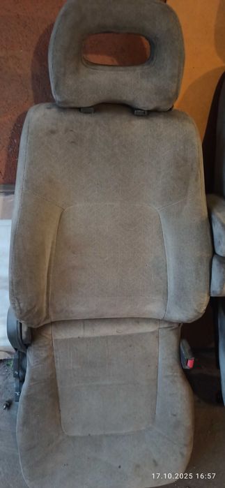 Сиденья передние Паджеро 2