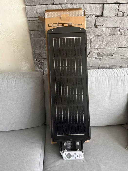 Соларна лампа Cobra Max 2000W с дистанционно – външна LED лампа