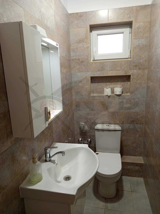 Дава се под наем Офис в Варна, Гръцка махала - 100 кв.м за 1100 € - Снимка #7