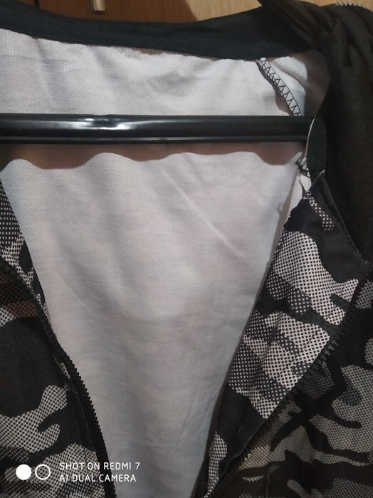 Мъжки суичър размер М