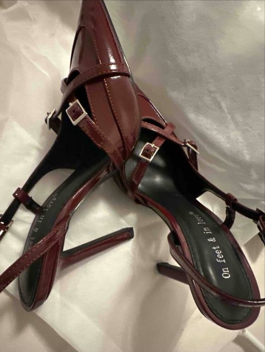 Pantofi cu toc eleganti