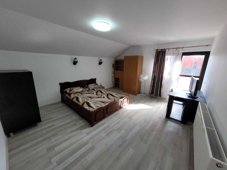 Inchiriez casa/vila super ca locuinta sau pentru afacere fara avizul vecinilor!