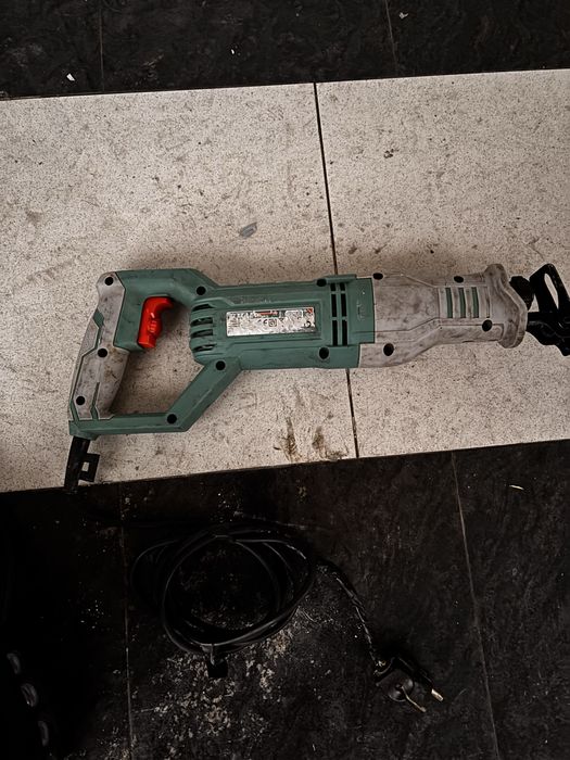 Fierăstrău sabie TOTAL