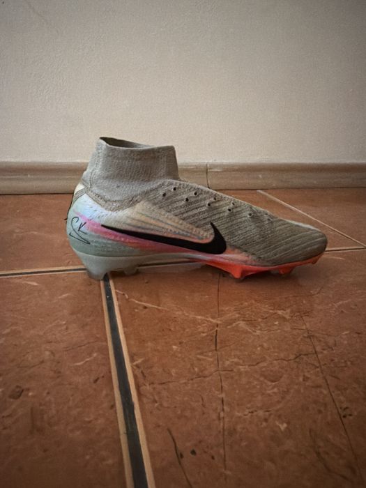 Бутонки Nike Mercurial