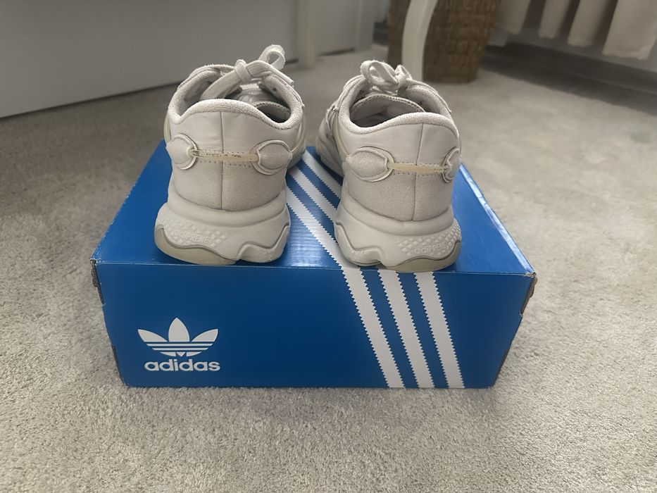 Adidasi Adidas .
