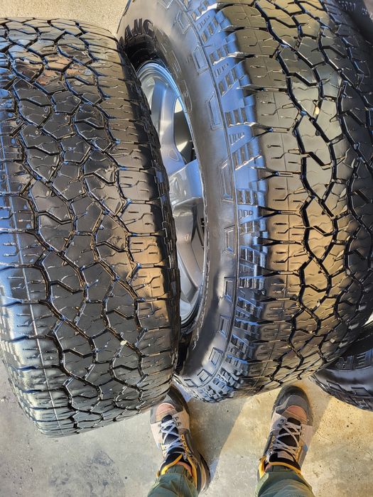 Джанти със гуми за Тойота tundra I seguoa  5х150