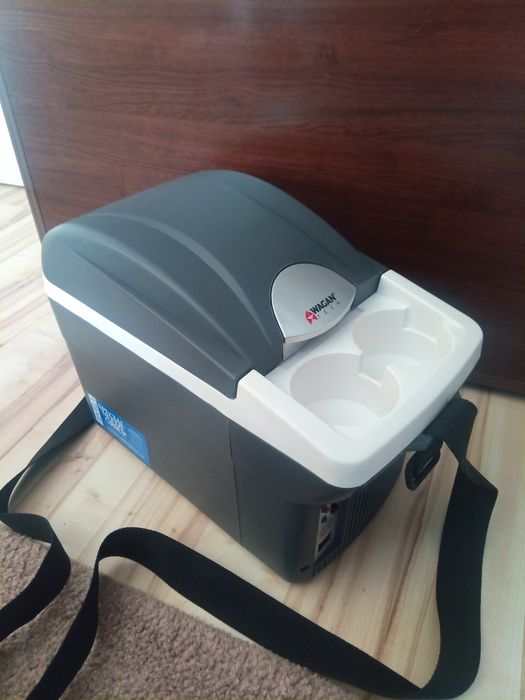 Хладилна чанта на 12 волта