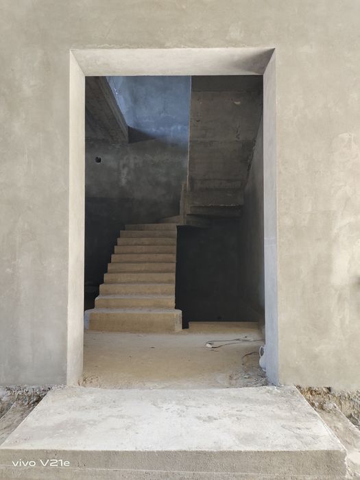 Ташкент ш. Яшнаобод туман. Гузал махала. 6 тор куча. Коробки холатида.