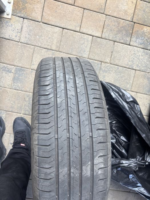 Vand 2 anvelope vara 215/60/R17 Contiental