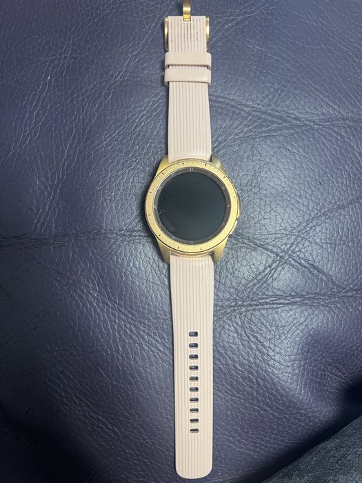 Смарт часовникSamsung galaxy watch rose gold