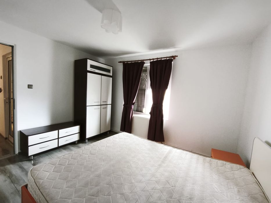 Inchiriez apartament cu 2 camere, central, in parcul  de "La Elice"