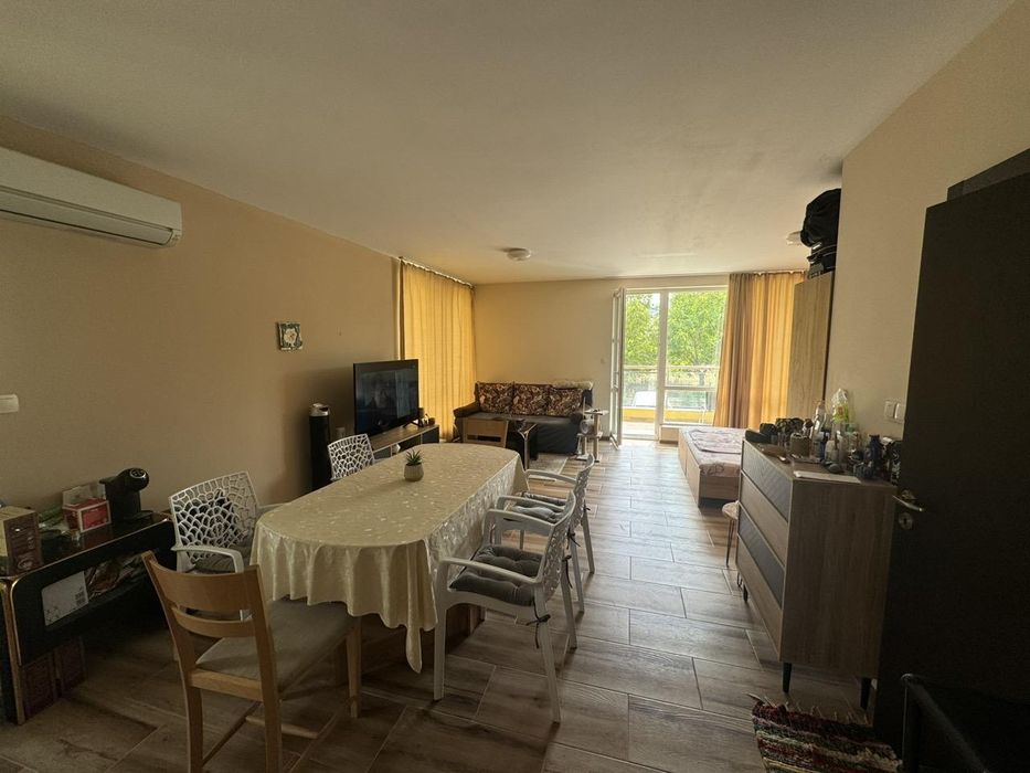 Дава се под наем Едностаен апартамент в Пловдив, Остромила - 40 кв.м за 315 € - Снимка #1