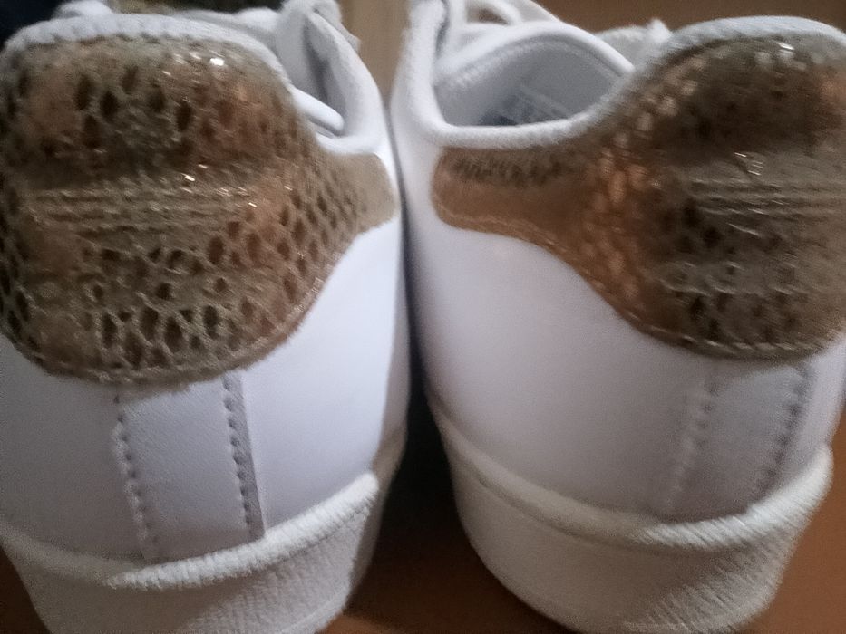 Papuci adidas femei