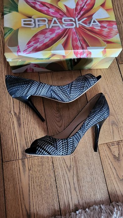Туфли  Braska 37 размер