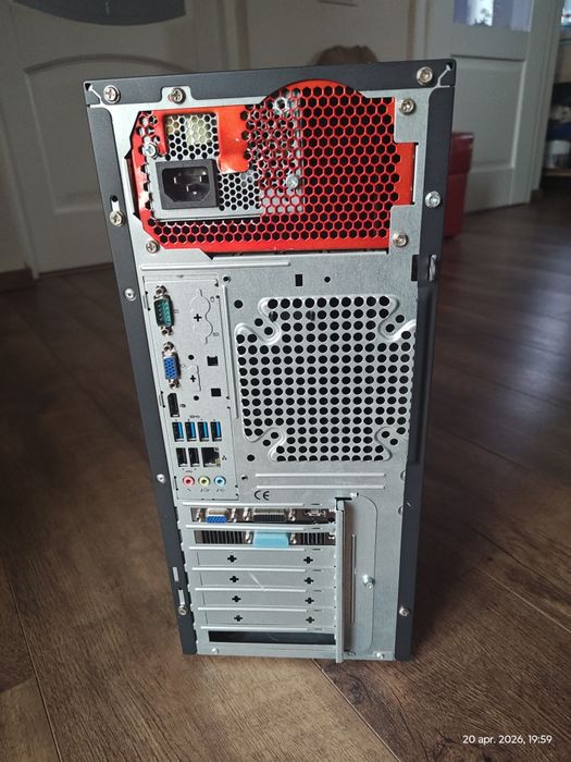 De vânzare PC Lenovo modificat