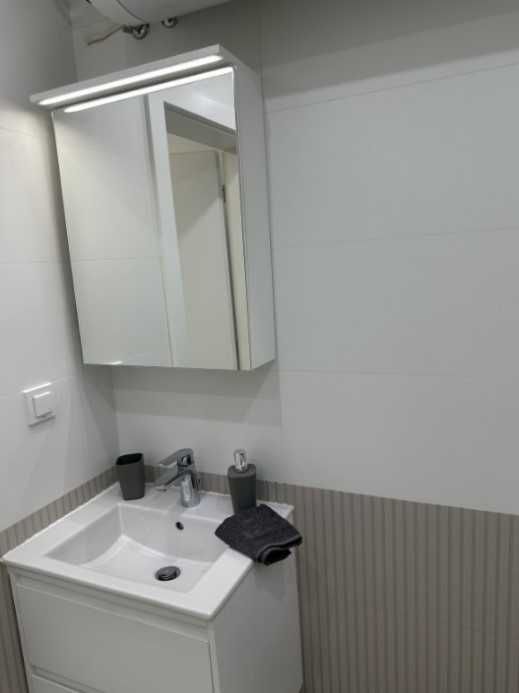 Дава се под наем Тристаен апартамент в София, Изток - 107 кв.м за 700 € - Снимка #6