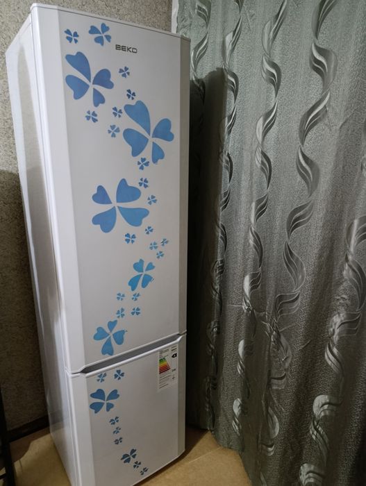 Продам холодильник Beko.