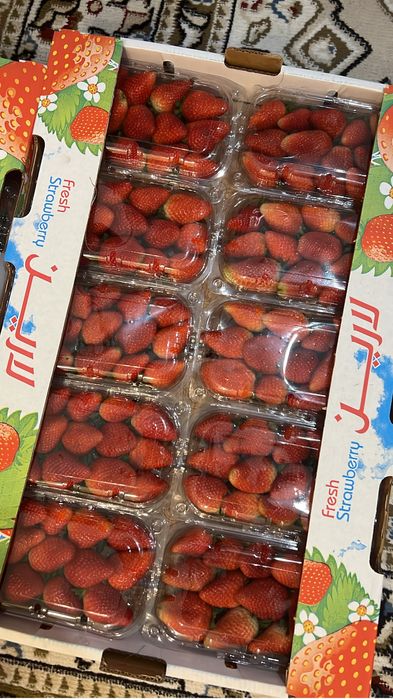 Свежая клубника 2 ящик бар