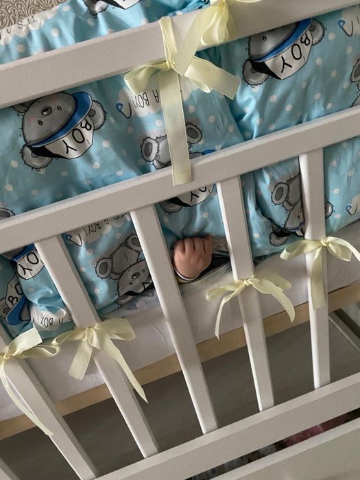 Продам детскую кроватку