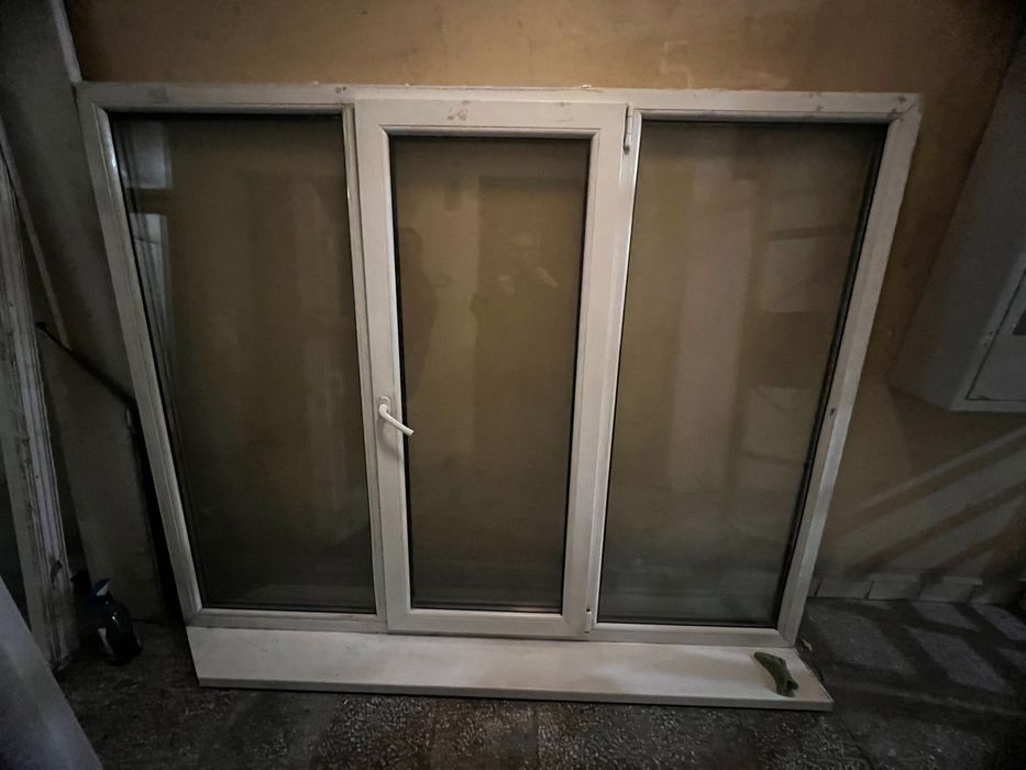 Продавам PVC дограма втора употреба – Trocal и Rehau, 5 камерна,