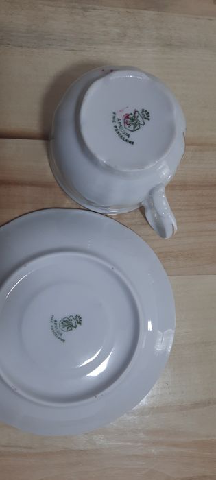Set NOU Apulum 48 bucati cu filet auriu
