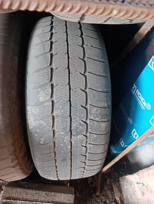 Продам резину R16