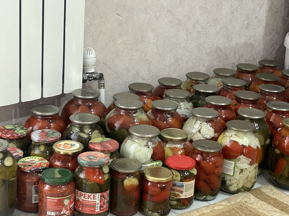 Продам Домашние соленья, салаты , компот