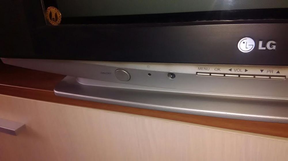 Протектор силициев, пазещ от вредните електровълни на телефони и др.