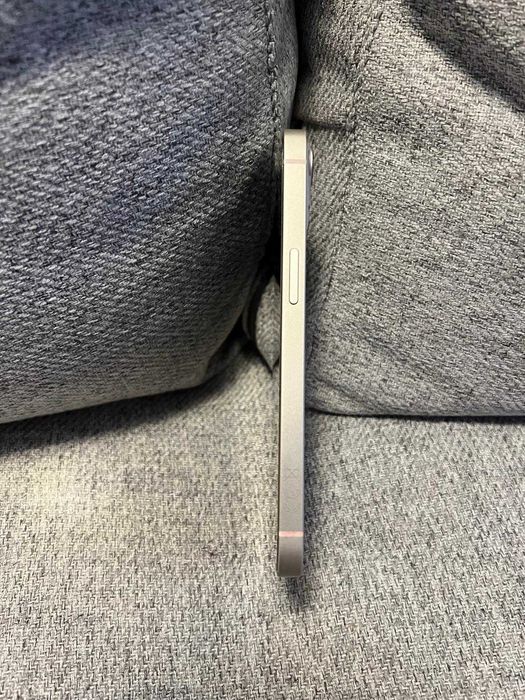 Vand iPhone 13, alb, 128 GB, stare excelenta