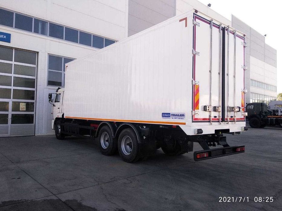 КамАЗ Цельнометаллический автофургон kamaz 65117 6х4