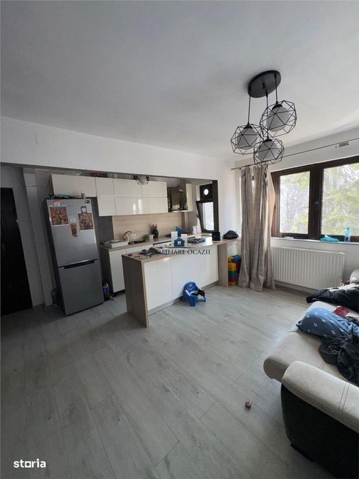Apartament 4 camere Semidecomandat Berceni