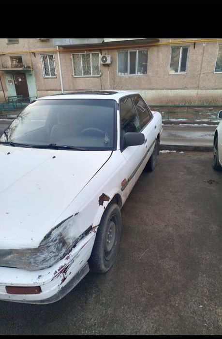 Тойота камри год:1987