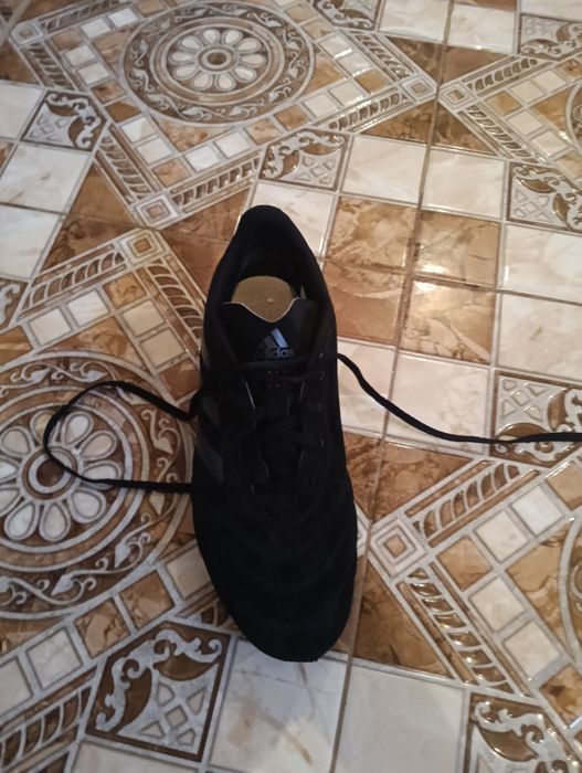 Vand ghete adidas mai multe detalii in pv