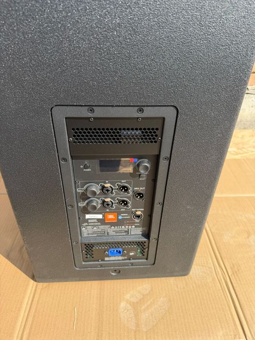 Jbl srx835SP/230 boxa activava