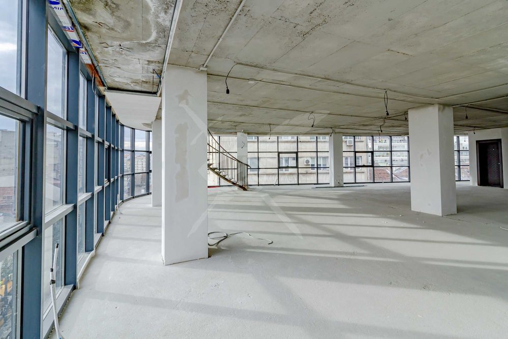 Продава се Заведение в София, Център - 429 кв.м за 3497 €/кв.м - Снимка #1