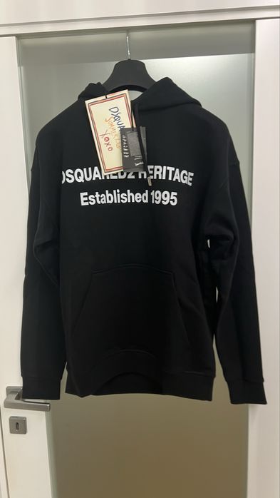 Суитчъри DSQUARED2. С етикети,всичко. Нов модел зима 2025